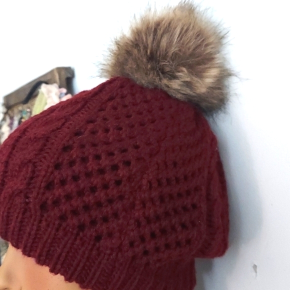 Maroon Puff Stitch Beanie with Faux  Fur Pompom Hat - Picture 4 of 8